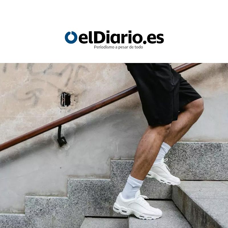 Imagen página de prensa el diarioes subir escaleras